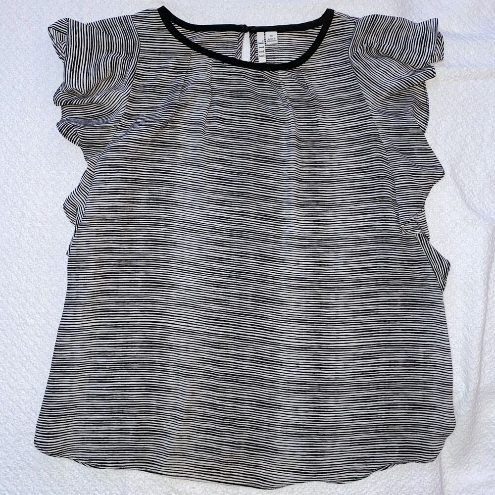 ELLE Striped Flutter Sleeve Blouse Medium Black White Pleated Neck Career Chic
